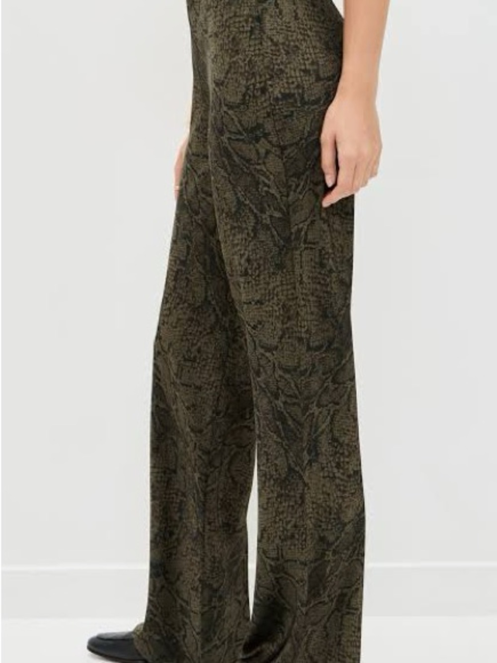 NWT Reformation Gale Satin Mid Rise Bias Pants Venom